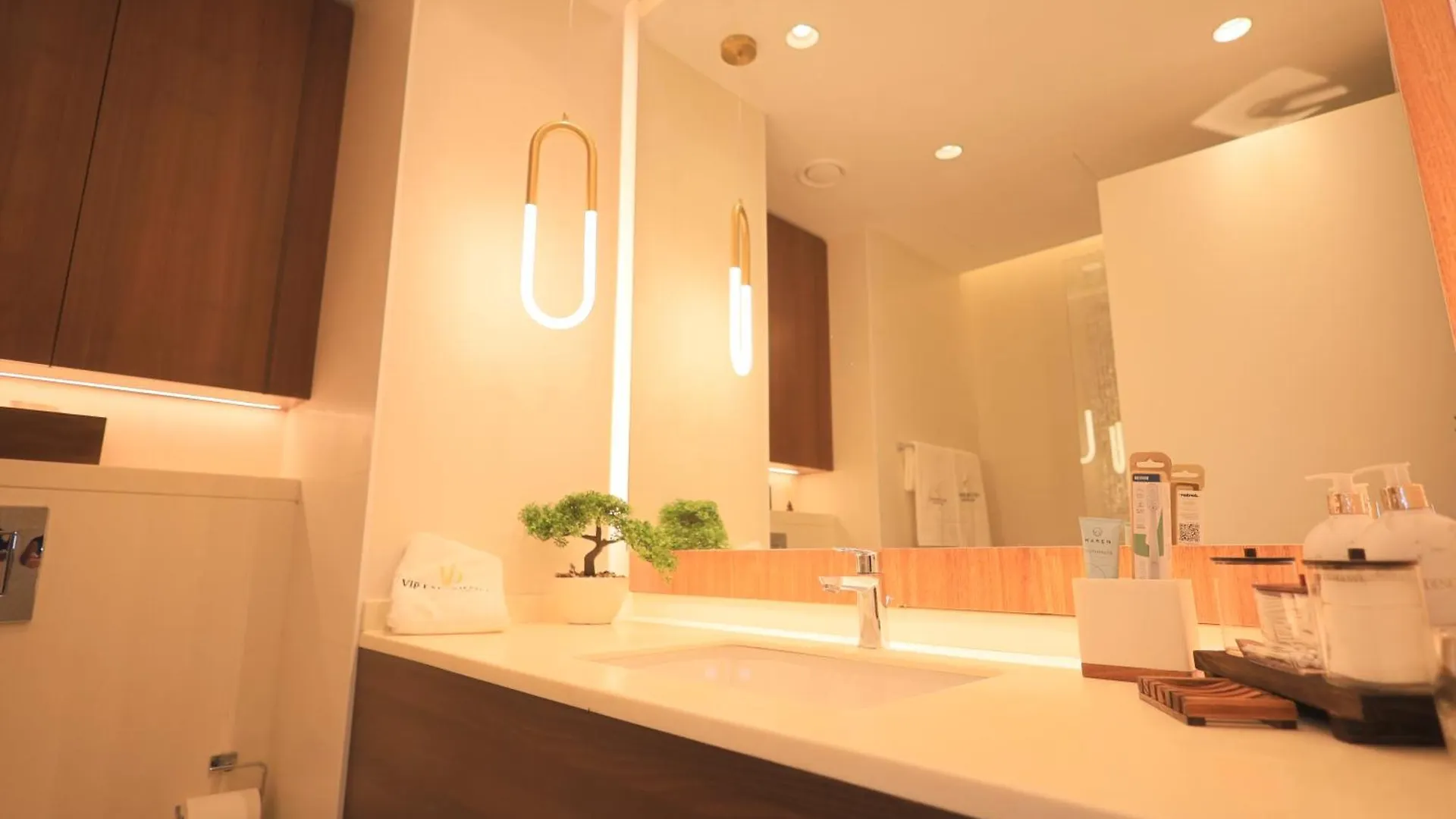 Vip Experience Dubai Nad Al Sheba At Prime Views- Opposite Al Meydan Hotel- Modern Luxury Apartment 0*,  United Arab Emirates